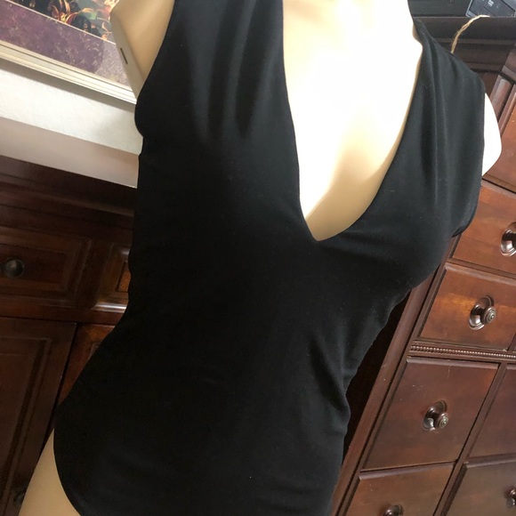 Alice + Olivia Tops - ALICE + OLIVIA Base black v neck bodysuit